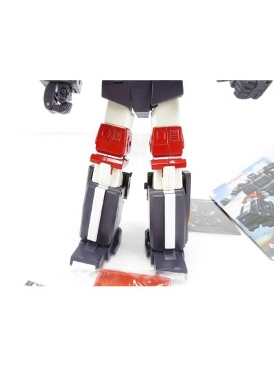 XTransbots  - MX-VIII-T Aegis